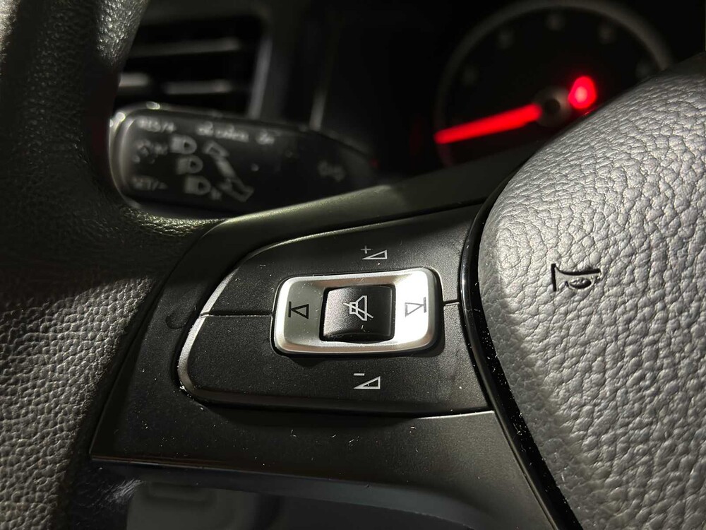 Volkswagen Polo 1.0 MPI Trendline 2018, J-227-SF