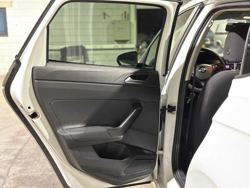 Volkswagen Polo 1.0 MPI Trendline 2018, J-227-SF