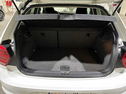 Volkswagen Polo 1.0 MPI Trendline 2018, J-227-SF