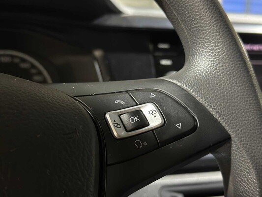 Volkswagen Polo 1.0 MPI Trendline 2018, J-227-SF