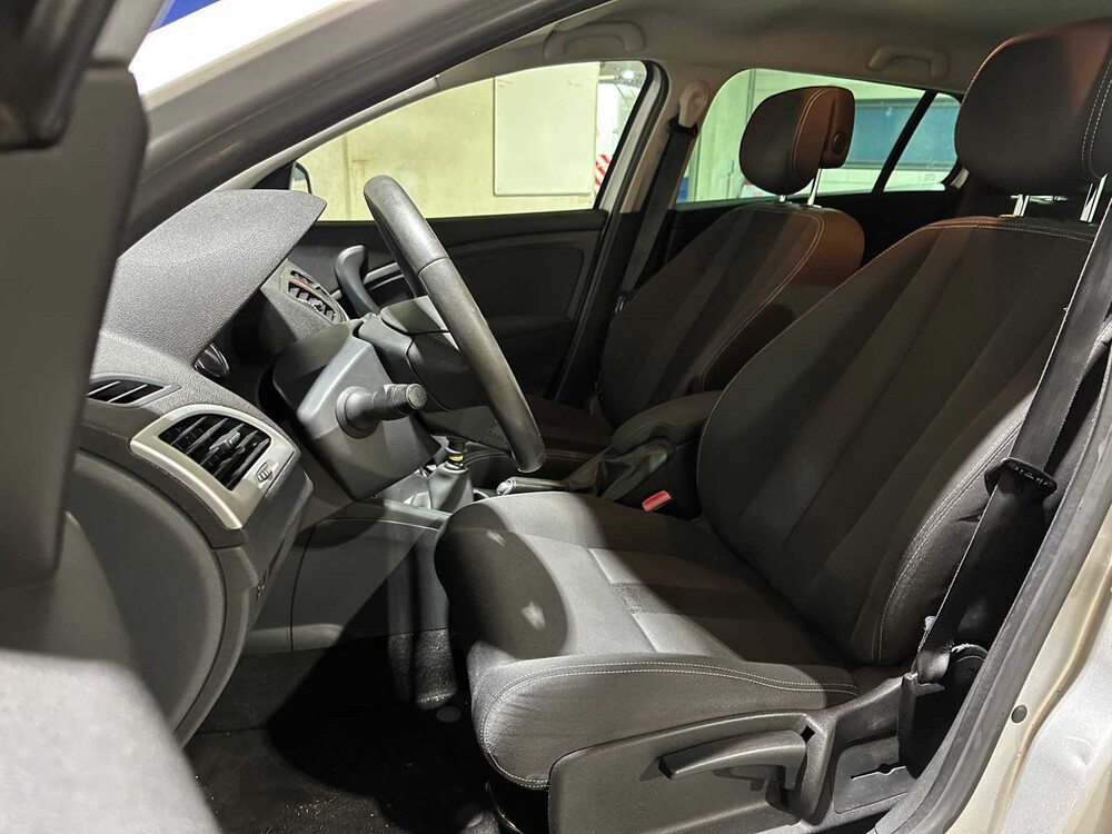 Renault Mégane Estate 1.9 dCi Dynamique 131pk 2010, 7-XNN-90