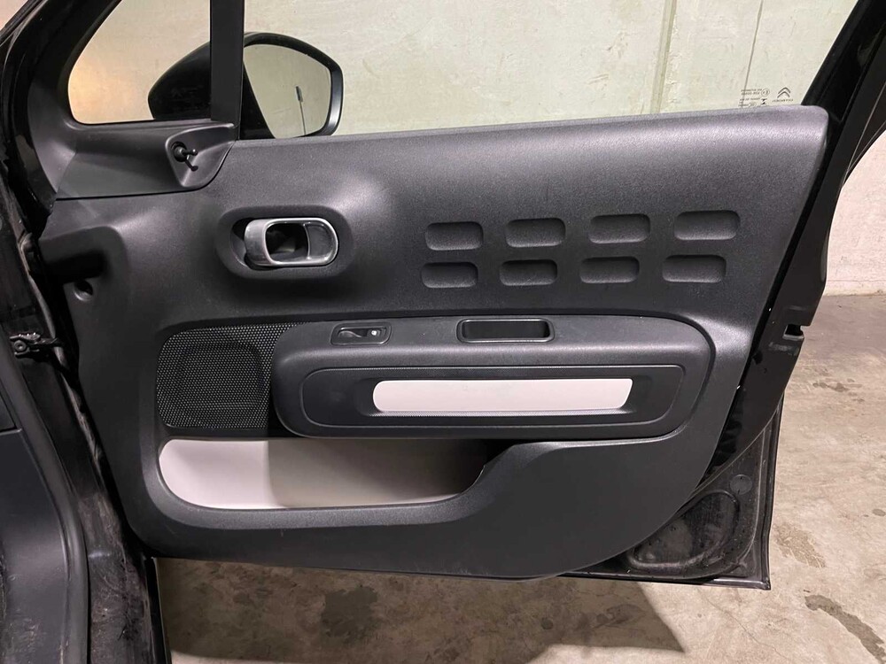 Citroen C3 1.2 PureTech Live 68pk 2017, PB-610-T