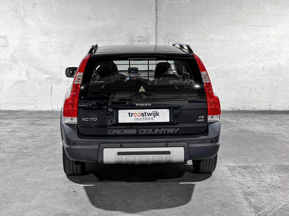 Volvo XC70 2.4 D5 Momentum -Automaat- 185pk 2007, 32-GFF-8 Youngtimer