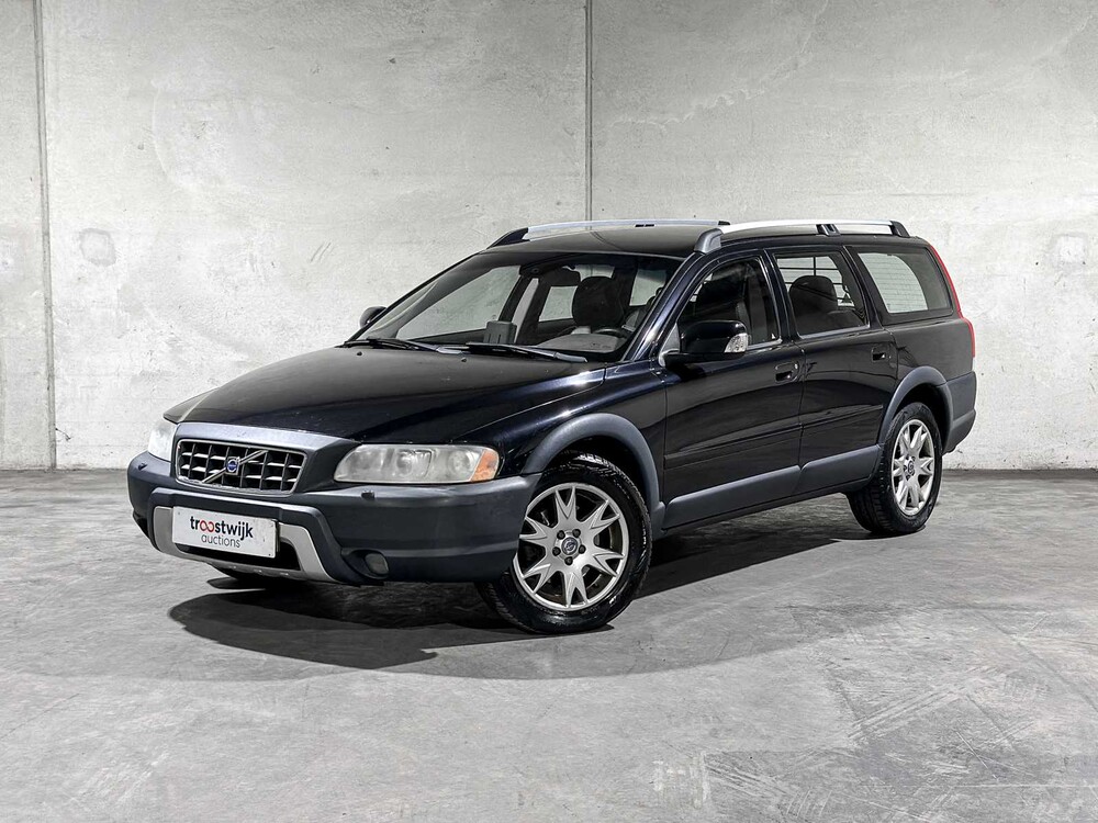 Volvo XC70 2.4 D5 Momentum -Automaat- 185pk 2007, 32-GFF-8 Youngtimer