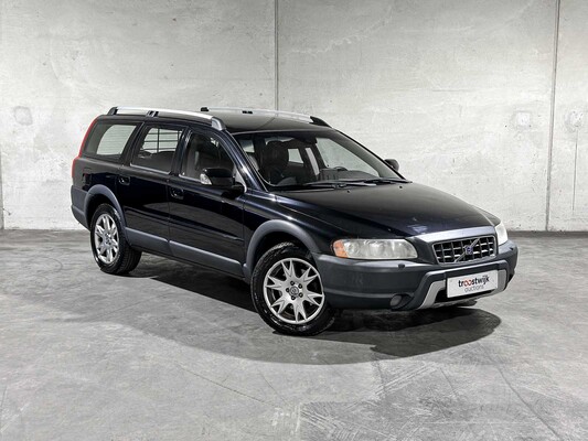 Volvo XC70 2.4 D5 Momentum -Automaat- 185pk 2007, 32-GFF-8 Youngtimer