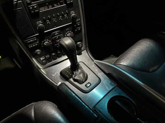 Volvo XC70 2.4 D5 Momentum -Automaat- 185pk 2007, 32-GFF-8 Youngtimer