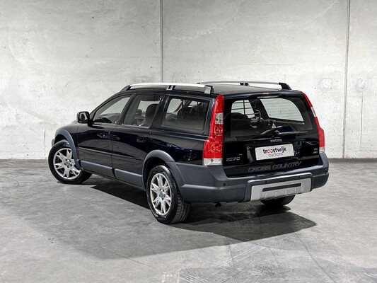 Volvo XC70 2.4 D5 Momentum -Automaat- 185pk 2007, 32-GFF-8 Youngtimer