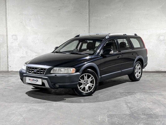 Volvo XC70 2.4 D5 Momentum -Automaat- 185pk 2007, 32-GFF-8 Youngtimer
