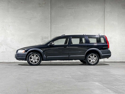 Volvo XC70 2.4 D5 Momentum -Automaat- 185pk 2007, 32-GFF-8 Youngtimer