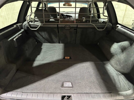 Volvo XC70 2.4 D5 Momentum -Automaat- 185pk 2007, 32-GFF-8 Youngtimer