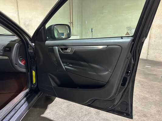 Volvo XC70 2.4 D5 Momentum -Automaat- 185pk 2007, 32-GFF-8 Youngtimer