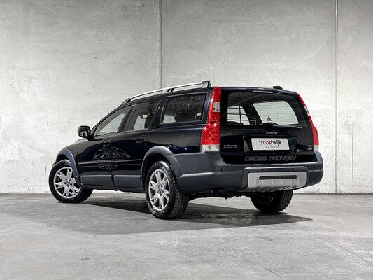 Volvo XC70 2.4 D5 Momentum -Automaat- 185pk 2007, 32-GFF-8 Youngtimer