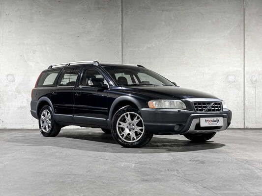 Volvo XC70 2.4 D5 Momentum -Automaat- 185pk 2007, 32-GFF-8 Youngtimer