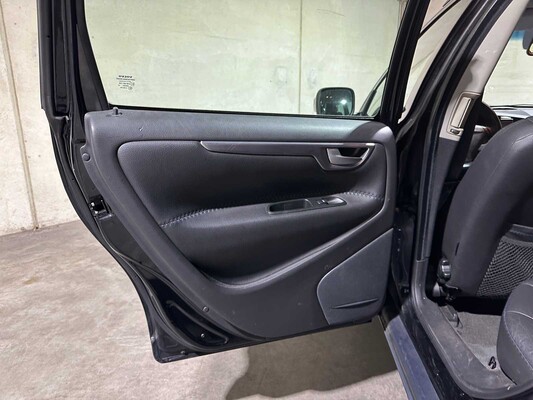 Volvo XC70 2.4 D5 Momentum -Automaat- 185pk 2007, 32-GFF-8 Youngtimer