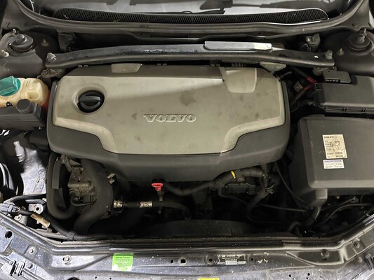 Volvo XC70 2.4 D5 Momentum -Automaat- 185pk 2007, 32-GFF-8 Youngtimer