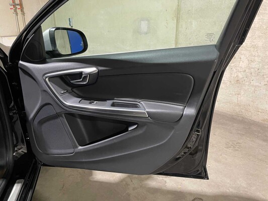 Volvo V60 2.0 D2 Summum 120pk 2015, XF-303-K