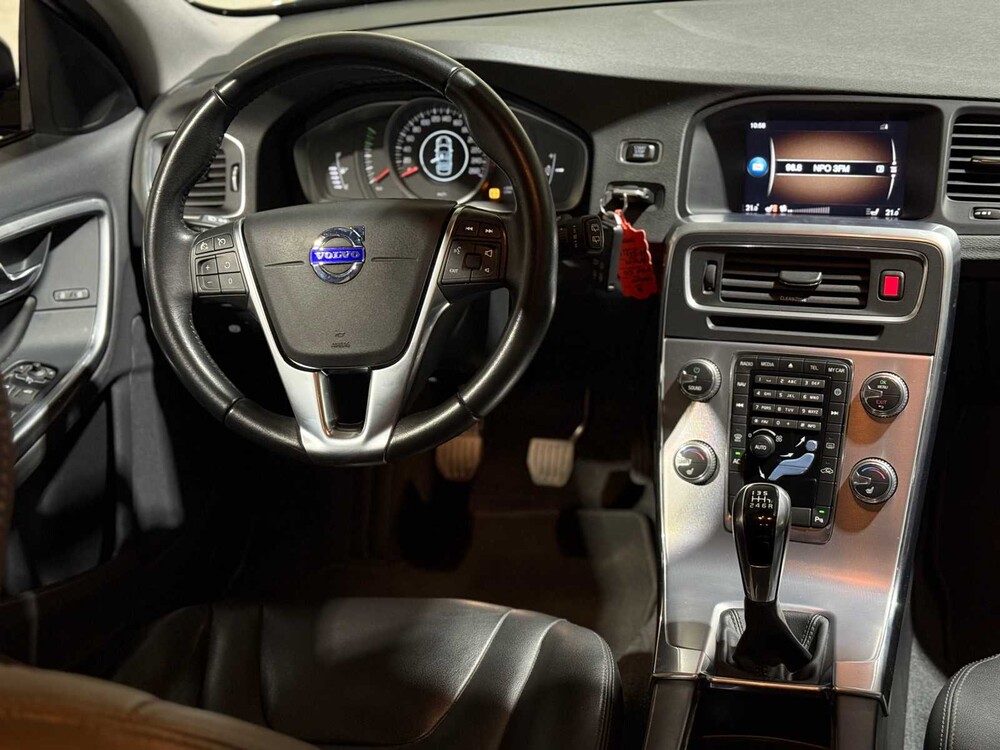 Volvo V60 Cross Country 2.0 D3 Polar+ 150pk 2017, PT-351-G