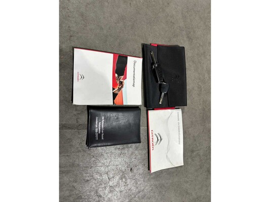 Citroen C4 1.2 PureTech Business 131pk 2015, GD-058-S