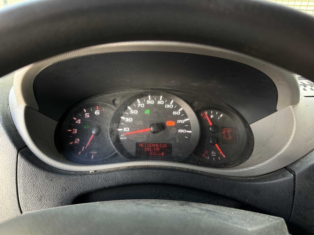 Renault Master T35 2.3 dCi Stop & Start 7-Persoons 170pk 2017, V-716-BN Bedrijfswagen