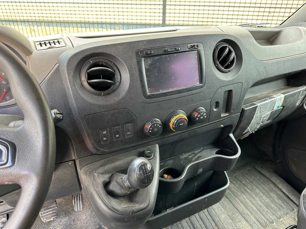 Renault Master T35 2.3 dCi Stop & Start 7-Persoons 170pk 2017, V-716-BN Bedrijfswagen