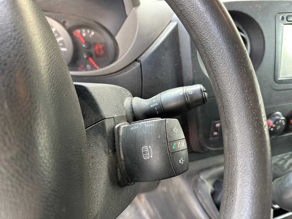 Renault Master T35 2.3 dCi Stop & Start 7-Persoons 170pk 2017, V-716-BN Bedrijfswagen