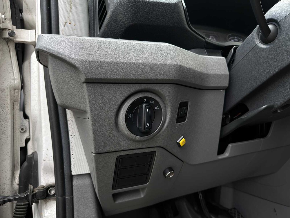 Volkswagen Crafter 35 2.0 TDI L4 177pk 2018, VNN-83-D Bedrijfswagen