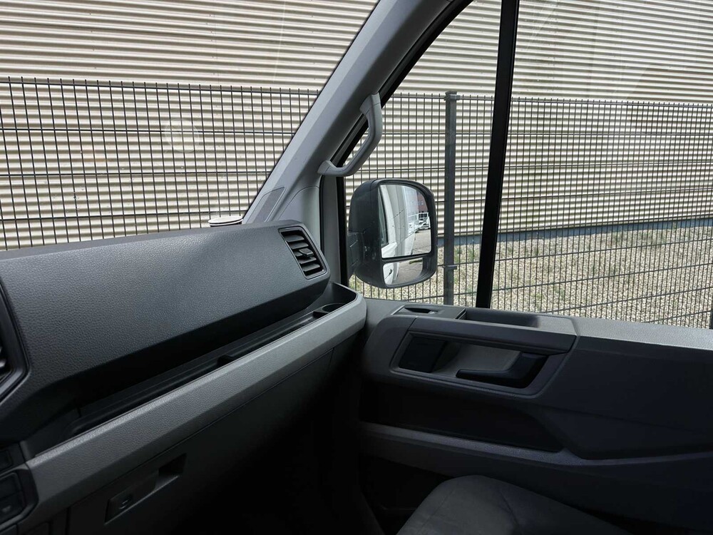 Volkswagen Crafter 35 2.0 TDI L4 177pk 2018, VNN-83-D Bedrijfswagen