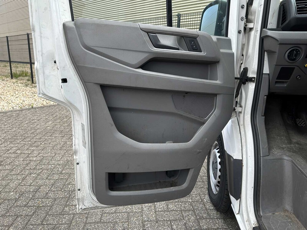 Volkswagen Crafter 35 2.0 TDI L4 177pk 2018, VNN-83-D Bedrijfswagen