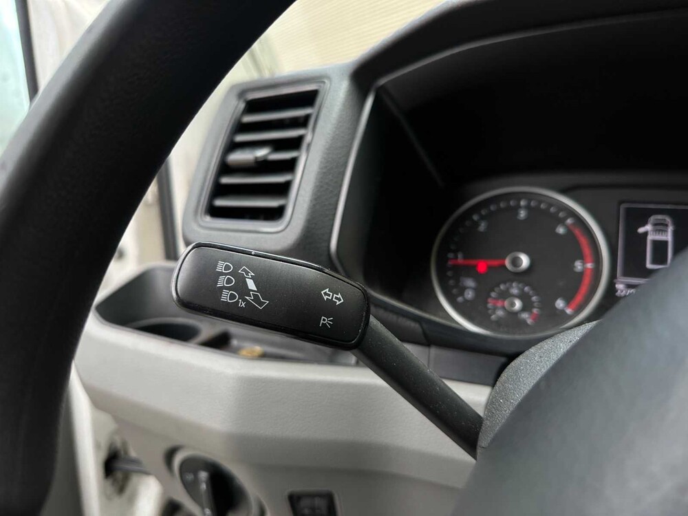 Volkswagen Crafter 35 2.0 TDI L4 177pk 2018, VNN-83-D Bedrijfswagen