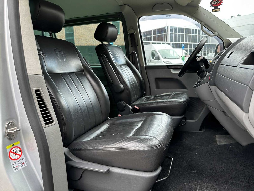 Volkswagen Transporter 2.5 TDI 340 Trendline DSG 5-Persoon 131pk 2009, 6-VDV-12