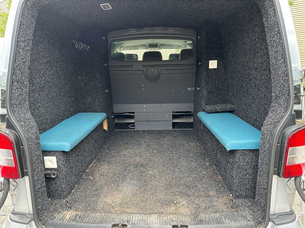 Volkswagen Transporter 2.5 TDI 340 Trendline DSG 5-Persoon 131pk 2009, 6-VDV-12