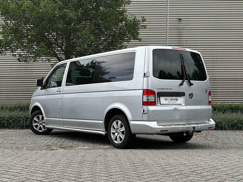 Volkswagen Transporter 2.5 TDI 340 Trendline DSG 5-Persoon 131pk 2009, 6-VDV-12