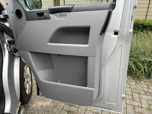 Volkswagen Transporter 2.5 TDI 340 Trendline DSG 5-Persoon 131pk 2009, 6-VDV-12