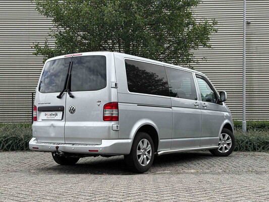 Volkswagen Transporter 2.5 TDI 340 Trendline DSG 5-Persoon 131pk 2009, 6-VDV-12