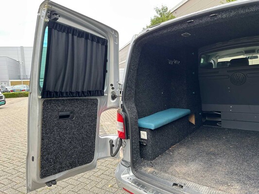 Volkswagen Transporter 2.5 TDI 340 Trendline DSG 5-Persoon 131pk 2009, 6-VDV-12