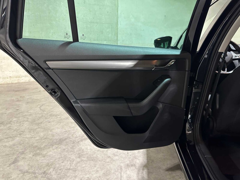 Skoda Octavia Combi 1.6 TDI Greentech JOY Business 110pk 2016, JX-809-G