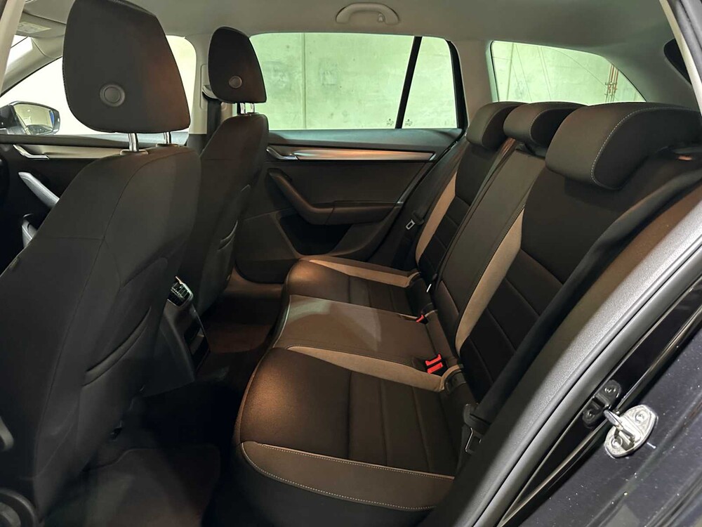 Skoda Octavia Combi 1.6 TDI Greentech JOY Business 110pk 2016, JX-809-G