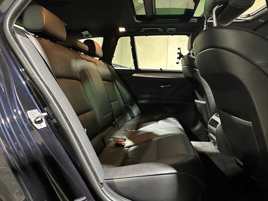 BMW 520i Touring M-Sport High Executive 5-serie 184pk 2013, 92-ZLN-9