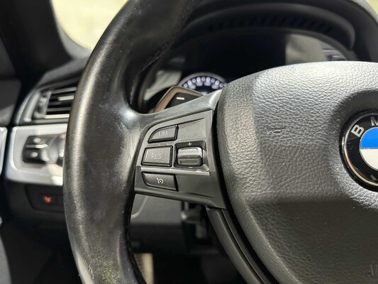BMW 520i Touring M-Sport High Executive 5-serie 184pk 2013, 92-ZLN-9