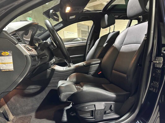 BMW 520i Touring M-Sport High Executive 5-serie 184pk 2013, 92-ZLN-9