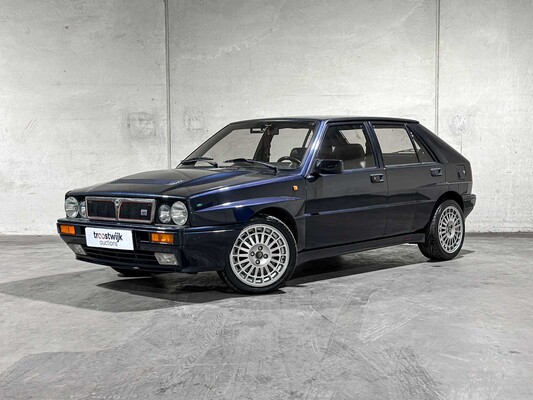 Luxury, sports and classic cars in Tiel