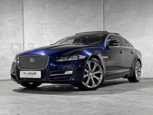 Luxury, sports and classic cars in Tiel