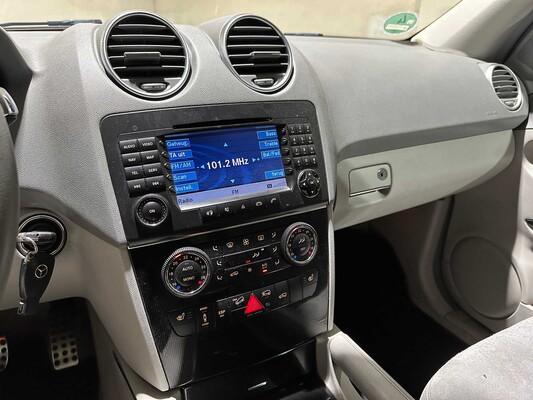 Mercedes-Benz ML500 5.0 V8 306hp 2006 M-class, K-267-VB Youngtimer