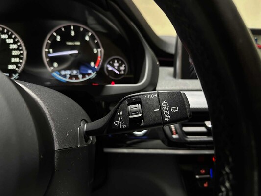 BMW X5 xDrive30d High Executive M-Sport 258hp 2014, 8-THZ-86
