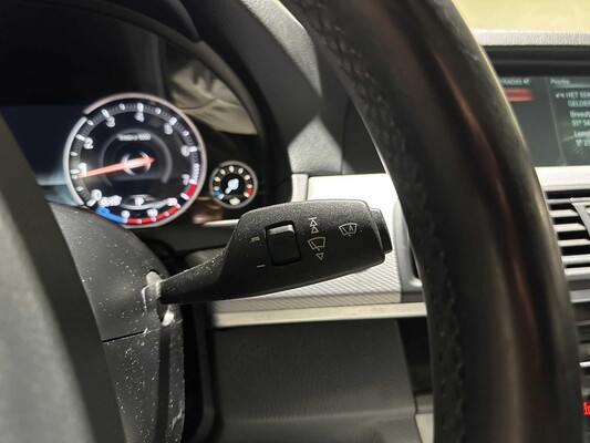 BMW 520i Touring M-Sport High Executive 5-series 184hp 2013, 92-ZLN-9