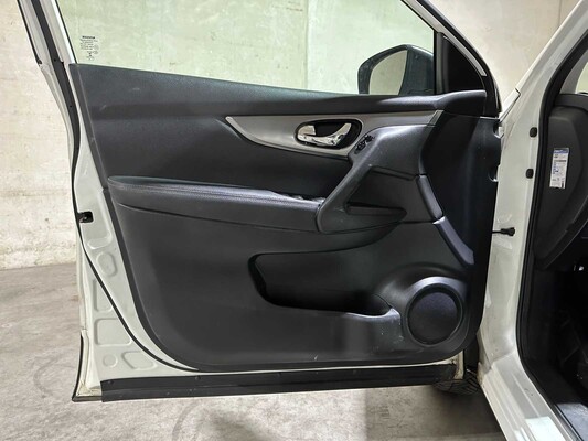 Nissan Qashqai 1.3 DIG-T N-Connect 140hp 2019, L-595-RB