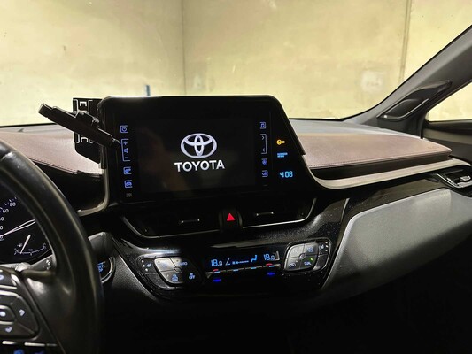 Toyota C-HR 1.2 First Edition 116hp 2017, NB-105-X