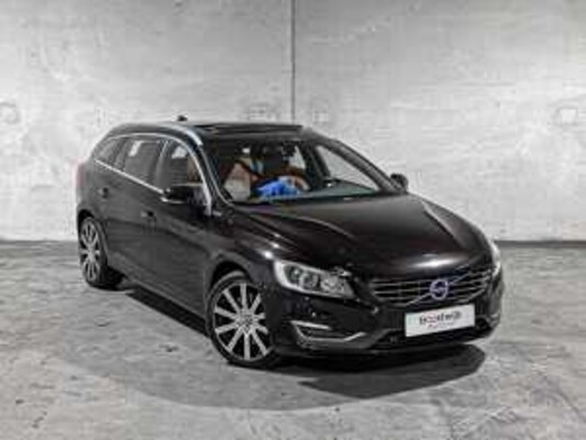 Volvo V60 2.4 D6 Twin Engine Summum 220hp 2015 Plug-In Hybrid, HR-946-F