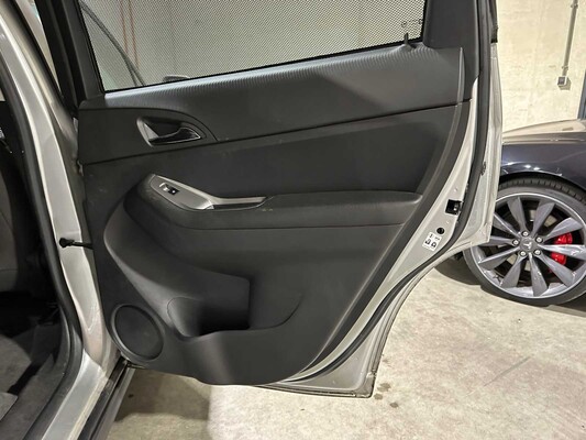 Chevrolet Orlando 1.8 LTZ 7-Seater 141hp 2011, 64-RFZ-3