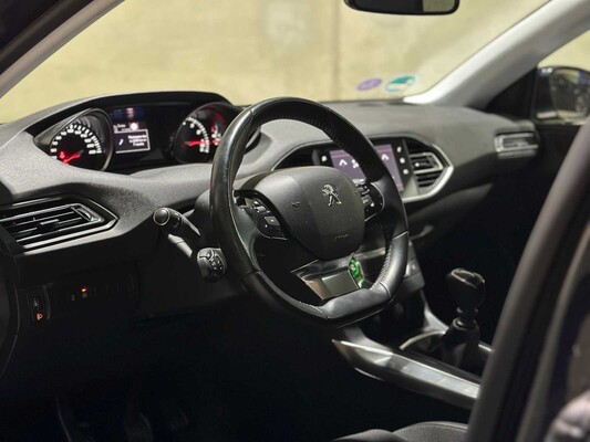 Peugeot 308 SW 1.2 PureTech Blue Lease Premium 131hp 2020, J-238-FL